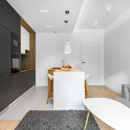 Sopocka I 12 Min Plaza I Zamkniete Osiedle - Comfy Apartman *